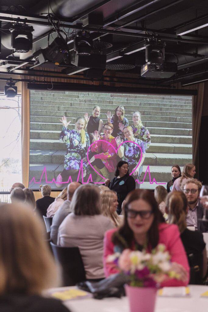 Vaikuttajamarkkinointi edelleen vahvassa kasvussa – Vuosikymmenessä kaupallisista kokeiluista aitoon vaikuttavuuteen