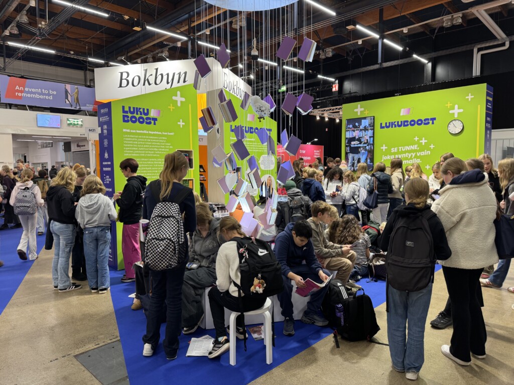 Mielenterveysviikko 16.–23.11.: Lukeminen on nuorille matalan kynnyksen mielenterveysteko